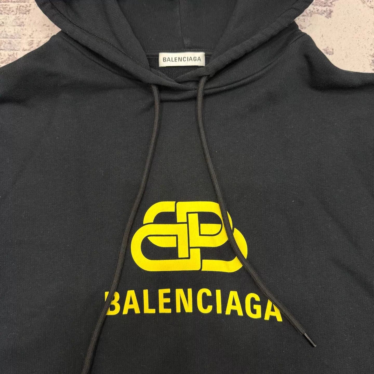 Balenciaga Balenciaga padlock hoodie black and yellow XS Size US XS / EU 42 / 0 - 5 Thumbnail
