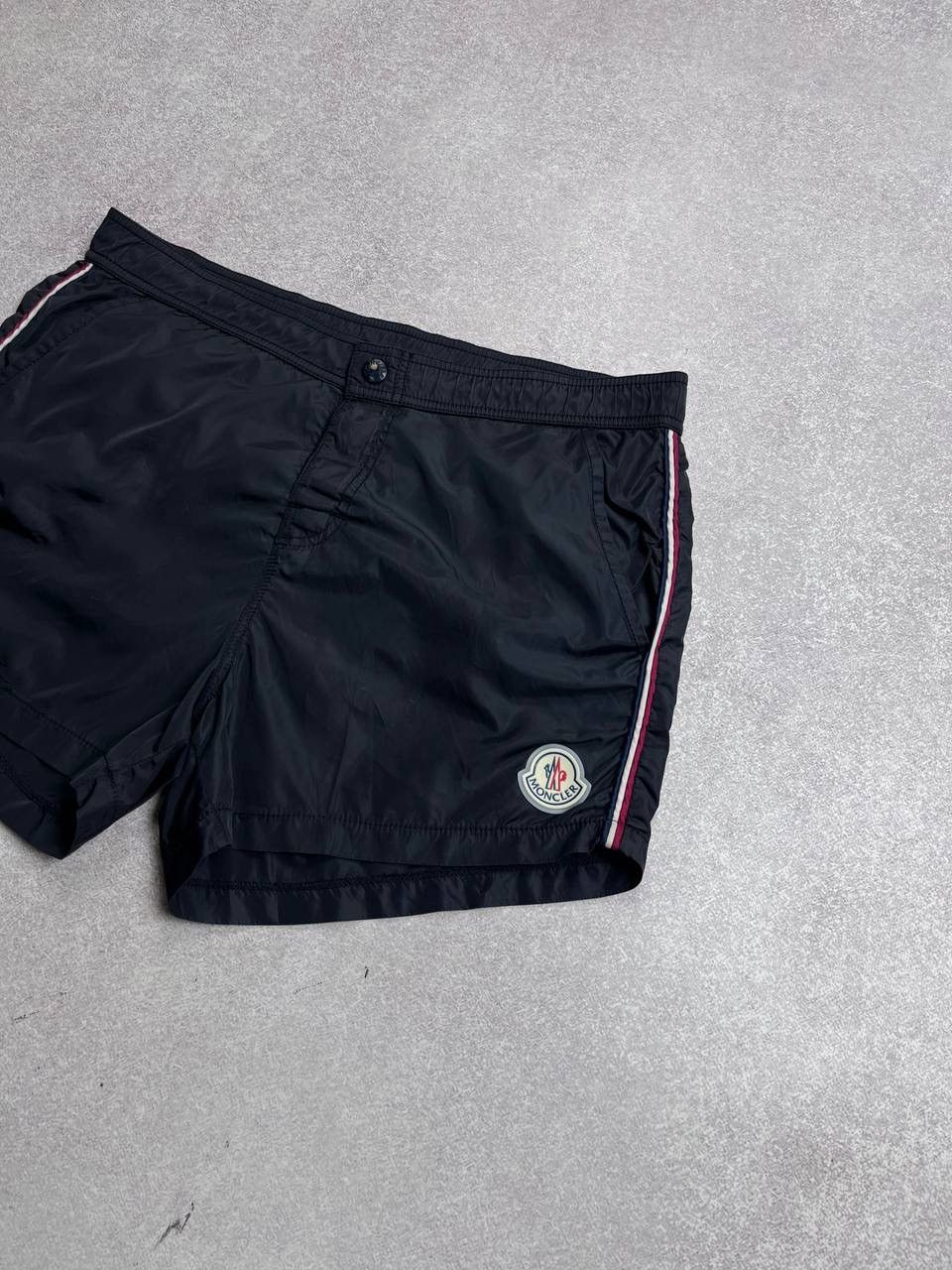 Moncler Vintage Moncler Nylon Summer Shorts Rare S Size US 31 - 2 Thumbnail