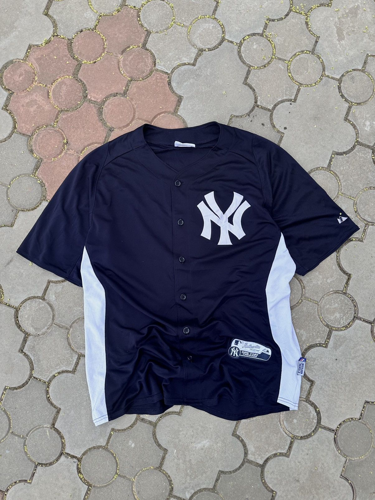 MLB Vintage New York Yankees Jersey MLB Embroidered Size US M / EU 48-50 / 2 - 1 Thumbnail
