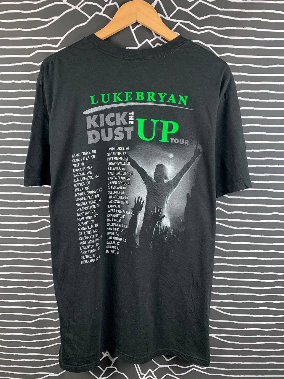 Band Tees Vtg Luke Bryan Country Rock Solo Singer Tee Size US XXL / EU 58 / 5 - 3 Thumbnail