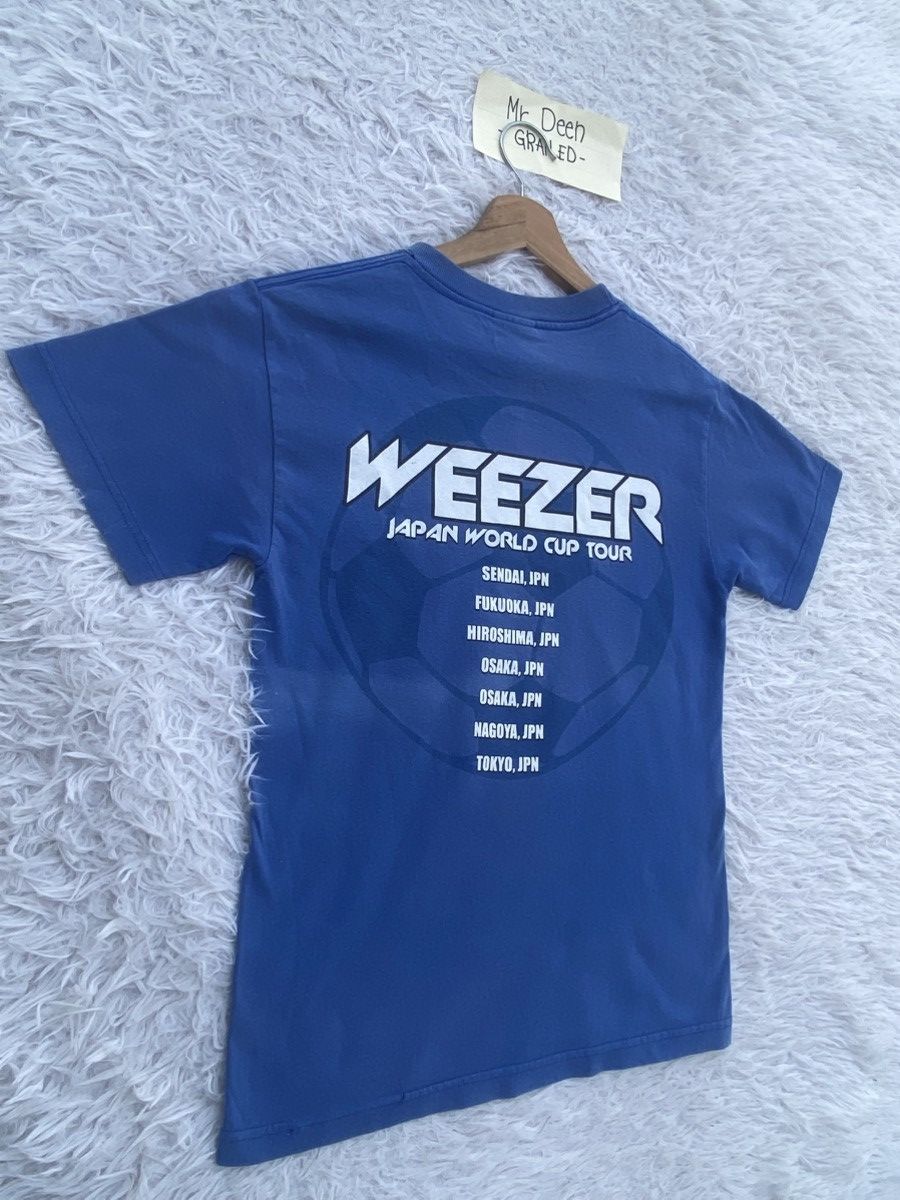 Band Tees Rare Vintage 2000s Weezer Japan Tour Tshirt Size US S / EU 44-46 / 1 - 13 Thumbnail