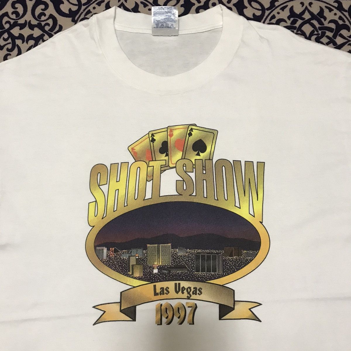 Vintage VINTAGE Y2K SHOT SHOW LAS VEGAS CASINO ROYALS 90s RARE TEE Size US L / EU 52-54 / 3 - 2 Thumbnail