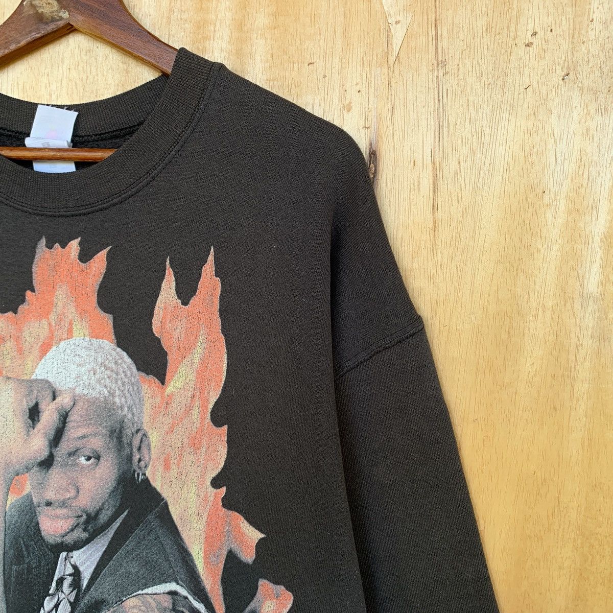 NBA Vintage 90s Dennis Rodman Fire Crewneck Size US L / EU 52-54 / 3 - 5 Thumbnail