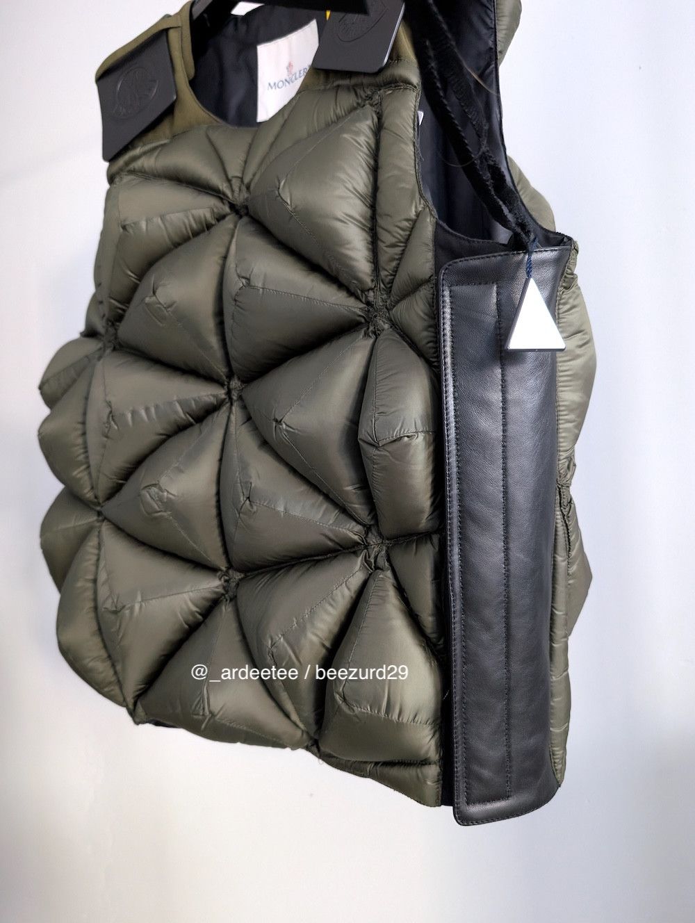 Moncler Genius × Pharrell *NEW* RARE PHARRELL HOLLY QUILTED PUFFER DOWN VEST FW23 Size US M / EU 48-50 / 2 - 8 Thumbnail