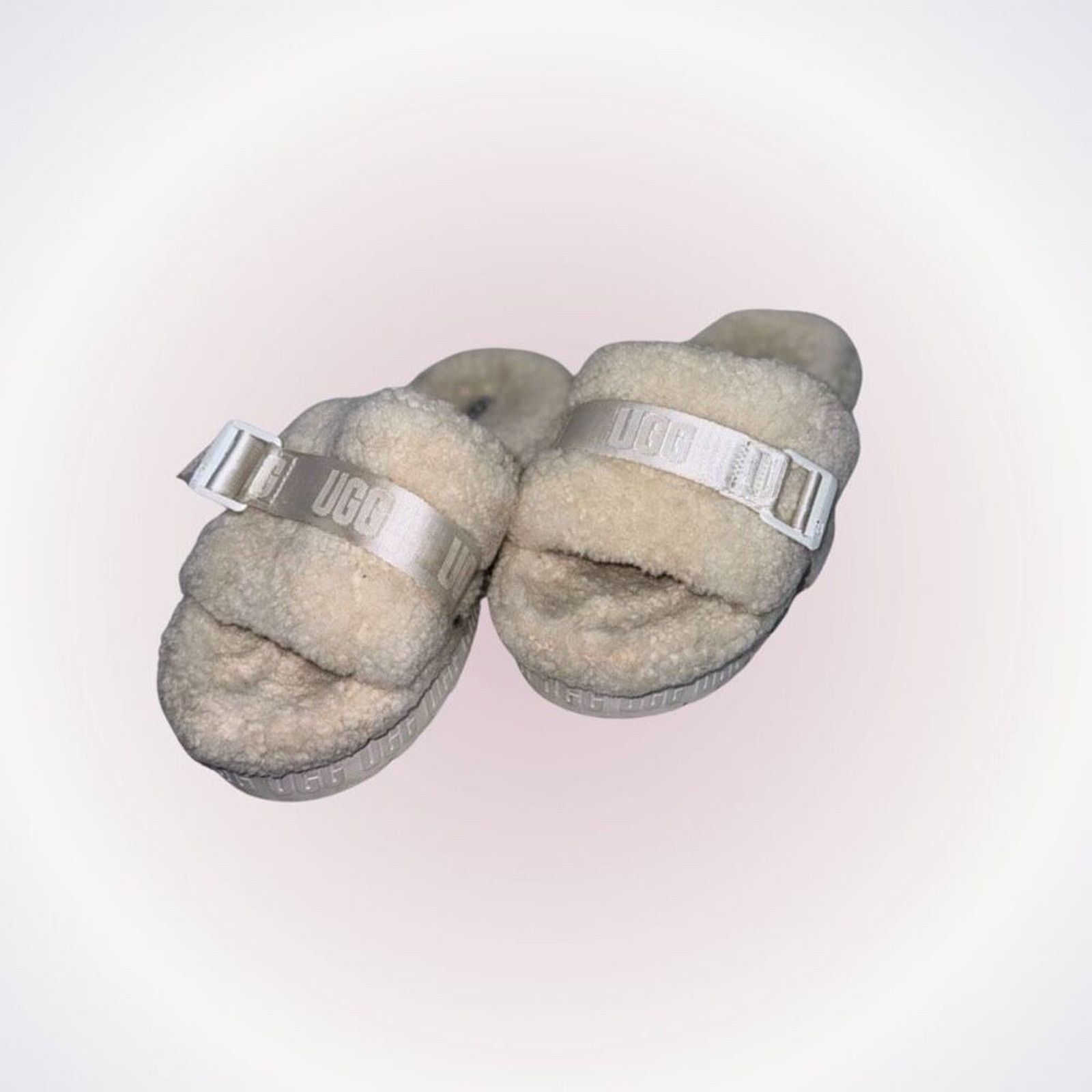 Ugg Ugg fluffy platform slippers in cream | Sz 8.5/39 Size US 8.5 / IT 38.5 - 1 Thumbnail