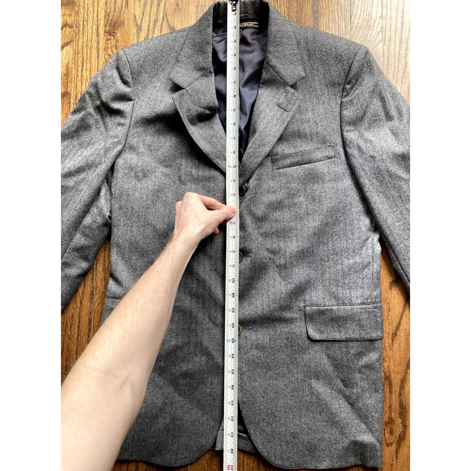 Brooks Brothers VINTAGE Brooks Brothers Blazer Mens 39R Gray Wool Herringbone Single-Breasted Three-Button Sports Jacket Regular Fit Jacket/Coat Size 40R - 7 Thumbnail