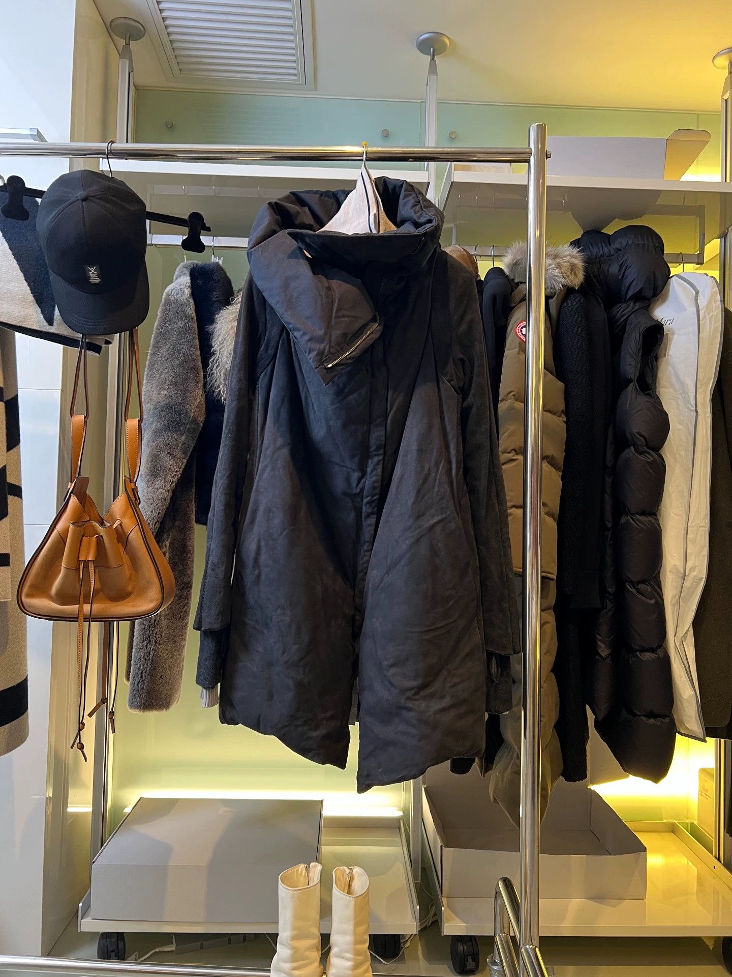 Isaac Sellam Experience ISAAC SELLAM SS Lambskin Down Jacket 38 New MUE Size XS / US 0-2 / IT 36-38 - 3 Thumbnail