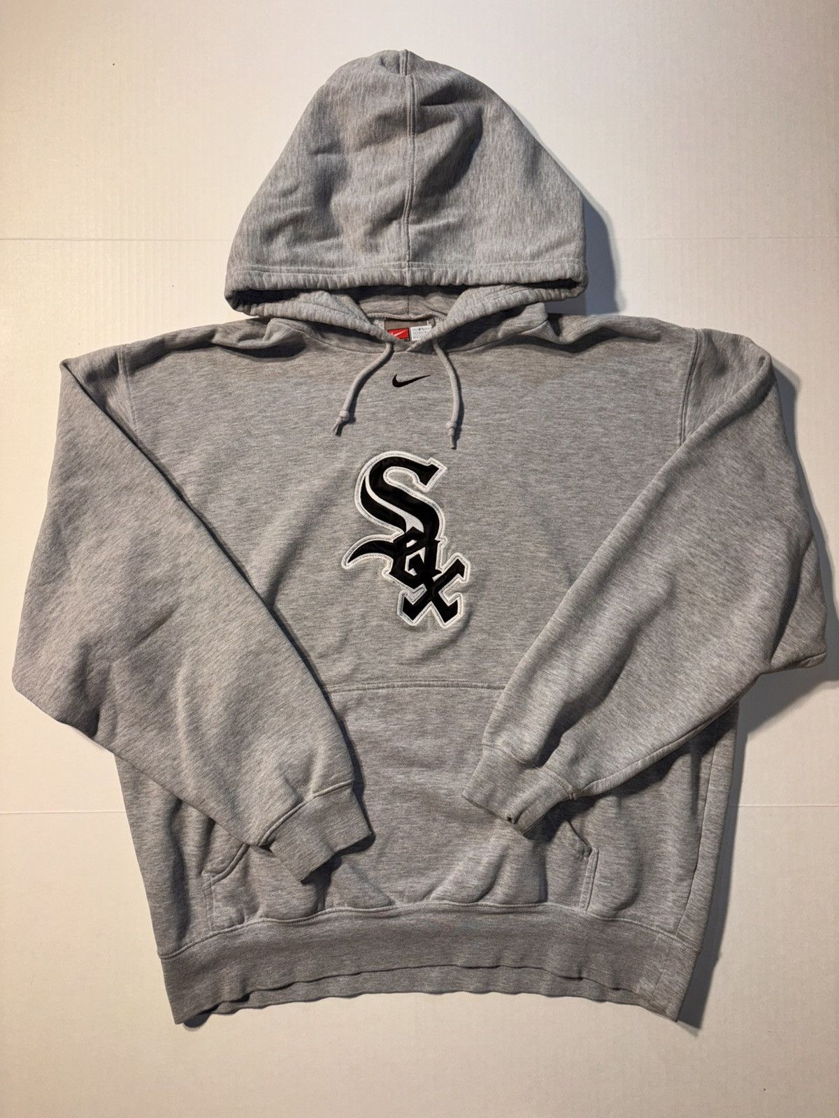 Nike Vtg Nike Center Check Swoosh MLB Chicago White Sox Pullover Size US L / EU 52-54 / 3 - 1 Thumbnail