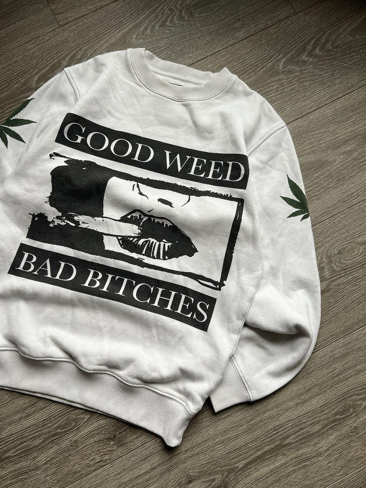 Vintage Vintage 💥💥 Good Weed Bad Girl Sweatshirt Band Size US M / EU 48-50 / 2 - 2 Thumbnail