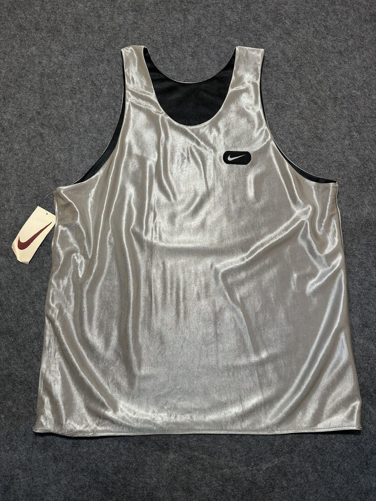 Nike Nike reversible silver and black tank top. Size US XL / EU 56 / 4 - 1 Thumbnail