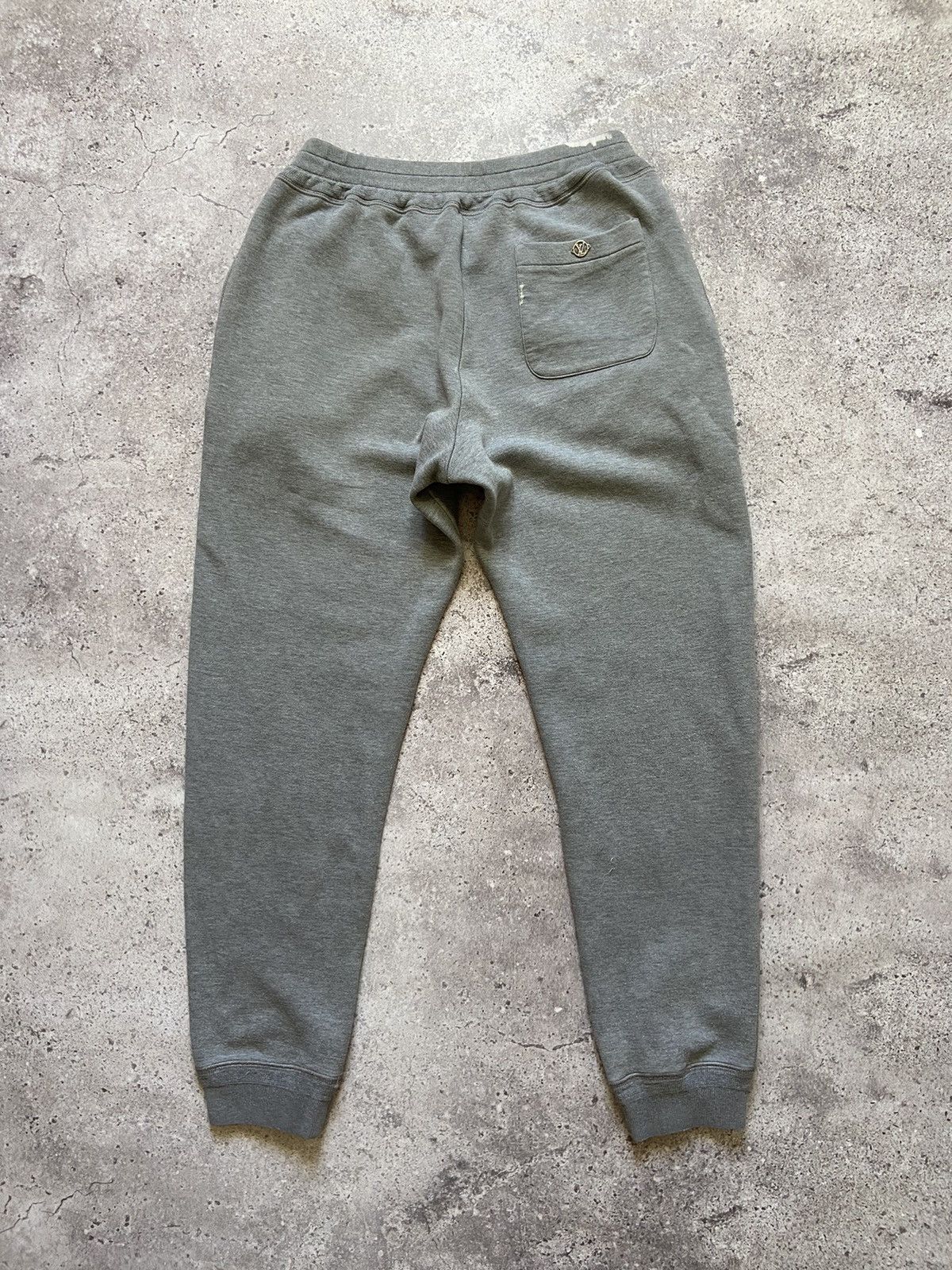 Louis Vuitton Louis Vuitton jogger sweatpants Size US 33 - 11 Thumbnail
