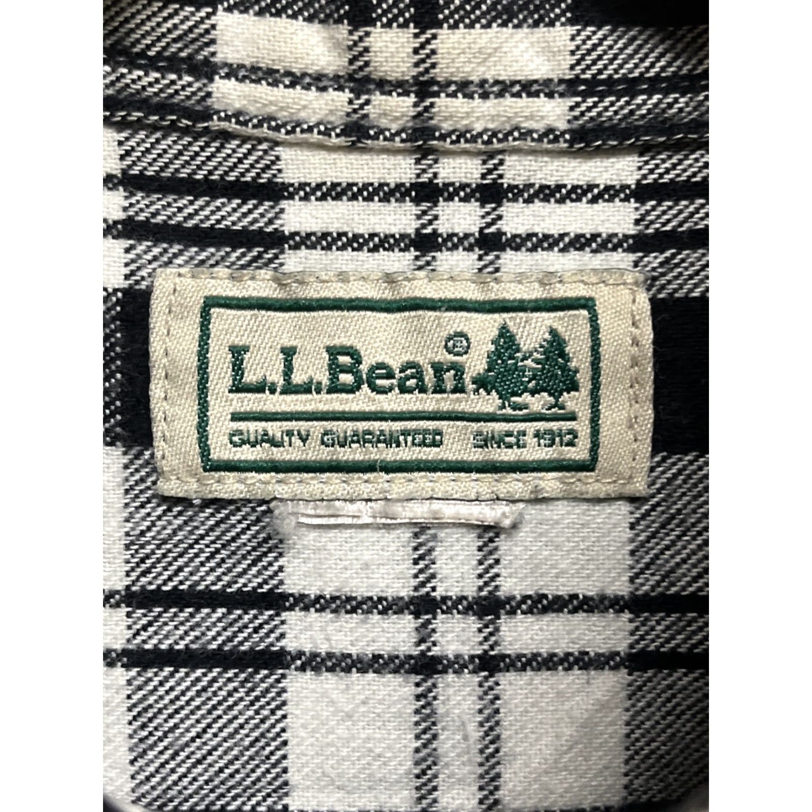 Vintage LL Bean Mens Black Plaid Long Sleeve Flannel Collared Size M Shirt Size US M / EU 48-50 / 2 - 3 Thumbnail