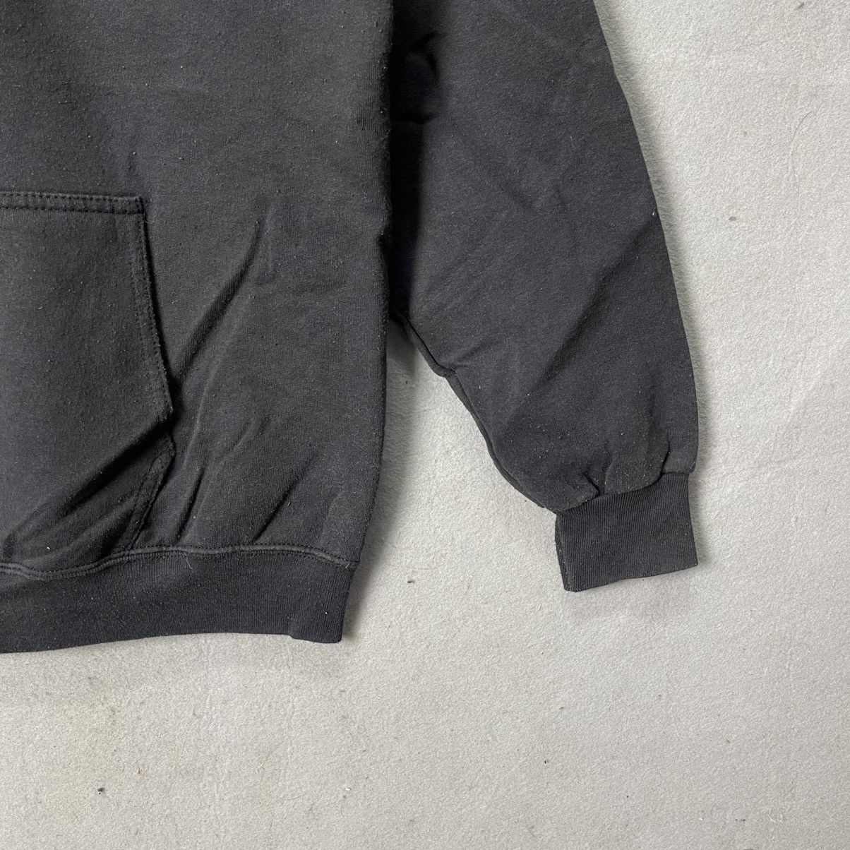 Vintage Vintage YALE Arch Logo Hoodie – United Sports Activewear Size US L / EU 52-54 / 3 - 4 Thumbnail