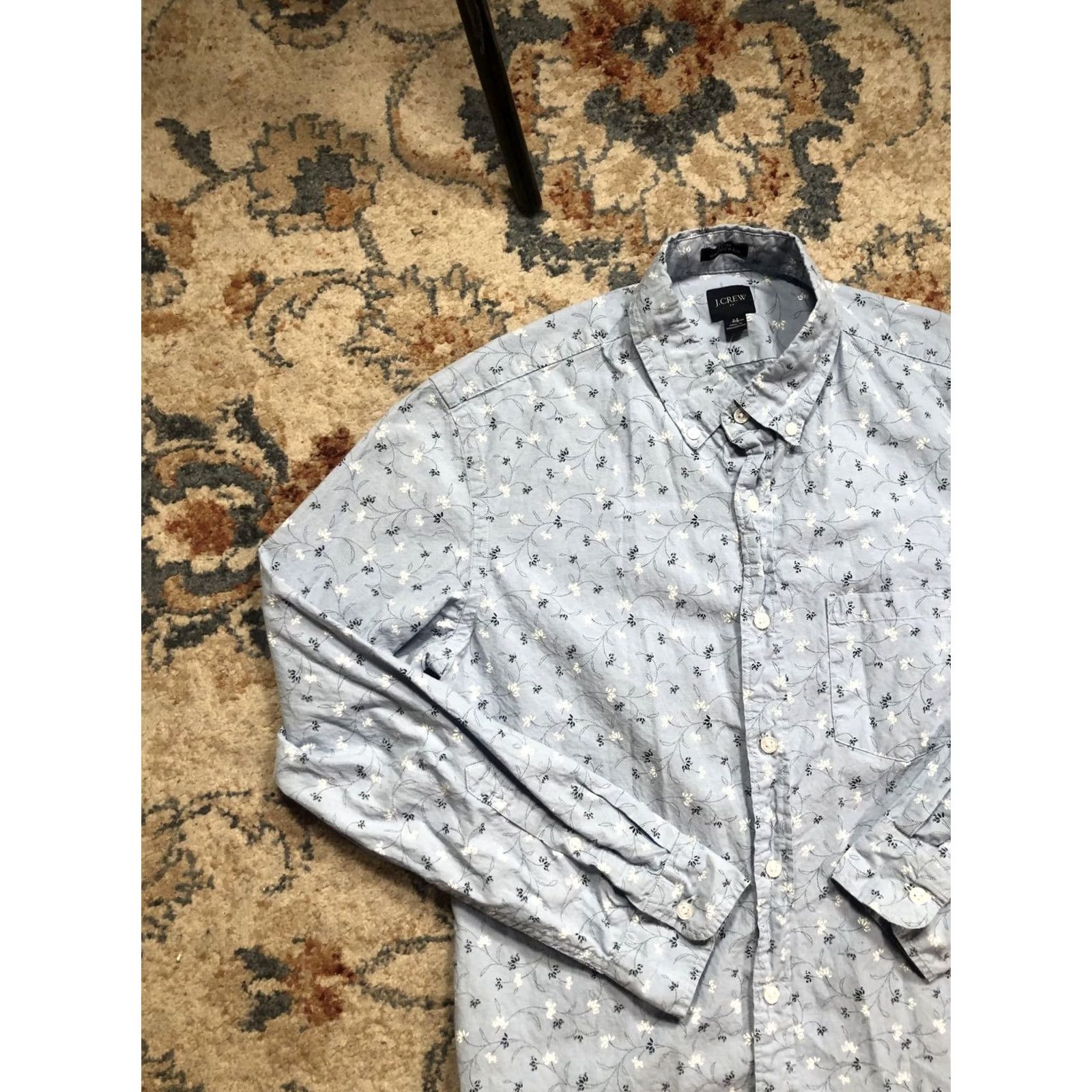 J.Crew VINTAGE J.CREW? No—Original is not vintage. J.CREW Slim Untucked Shirt Mens Medium Blue Floral Button Down Long Sleeve Shirt Size US M / EU 48-50 / 2 - 3 Thumbnail