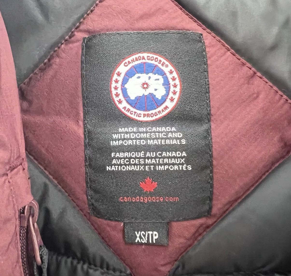 Canada Goose Canada Goose Camp Hoody Burgundy Logo Down Jacket K12 Size XS / US 0-2 / IT 36-38 - 4 Thumbnail