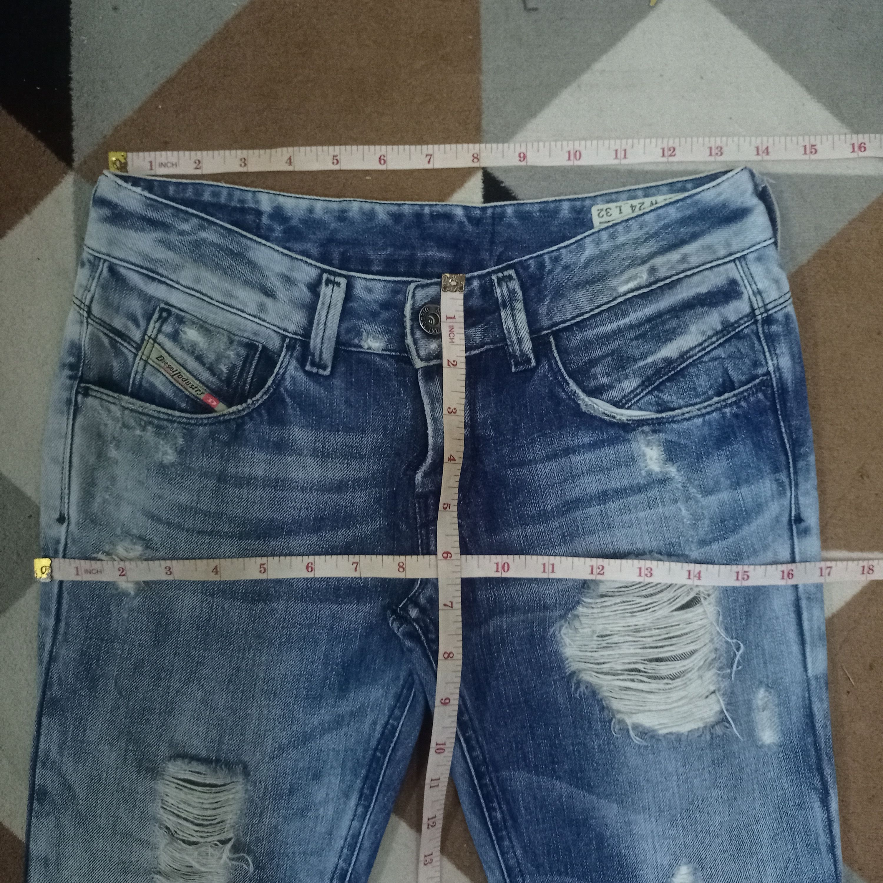 Diesel Vintage Diesel Light Wash Distressed Bootcut Jeans Size 27" / US 4 / IT 40 - 10 Thumbnail