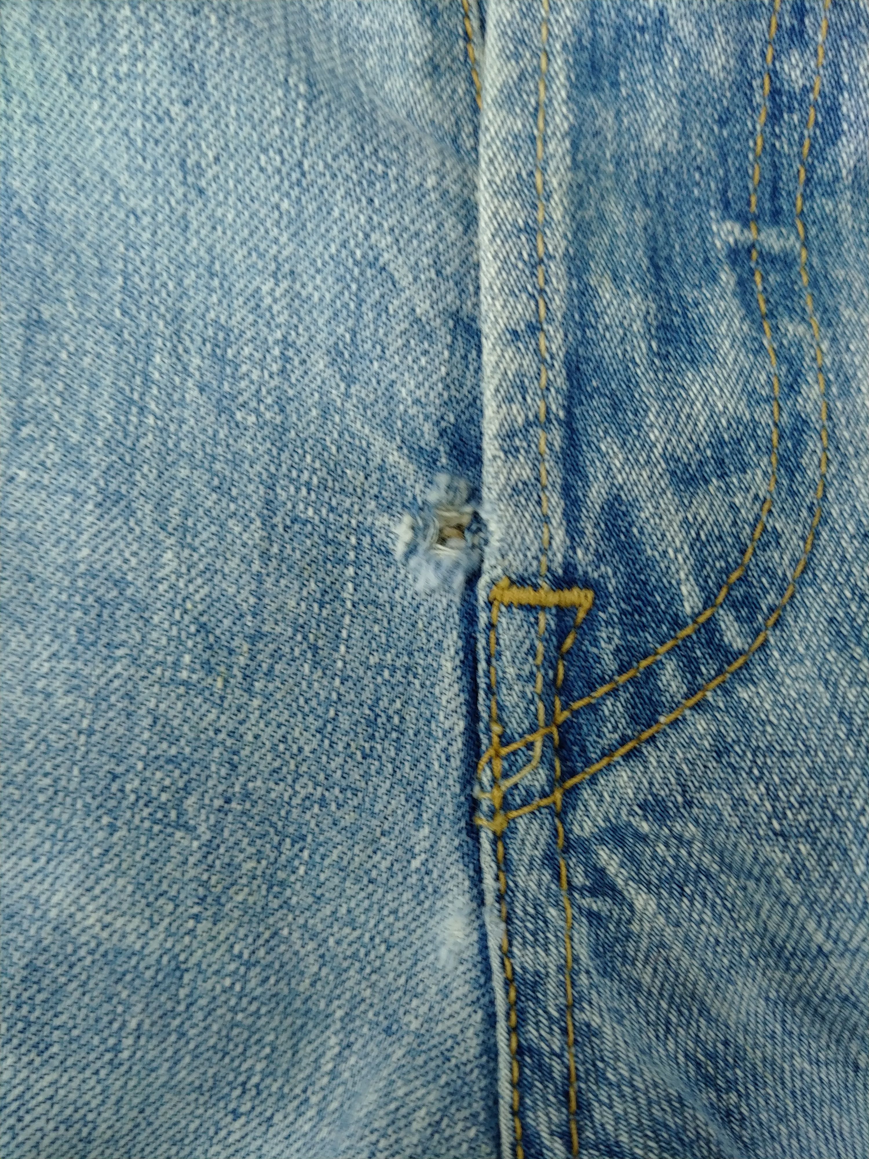 Levi's 90s Light Wash Ripped Vintage Levi's 501 36x28 Denim -JN999 Size US 36 / EU 52 - 11 Thumbnail