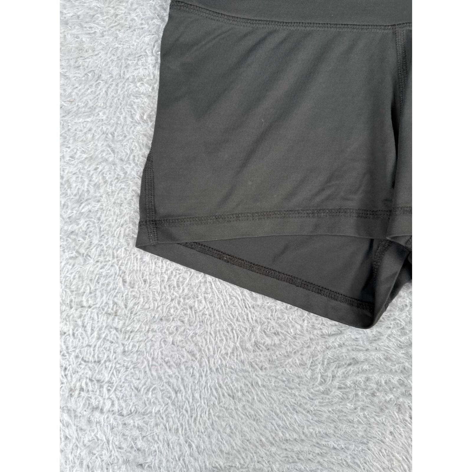 Patagonia Patagonia Shorts Women XS Gray 3" Yoga Gym Nylon Blend Shorts Size 26" / US 2 / IT 38 - 3 Thumbnail
