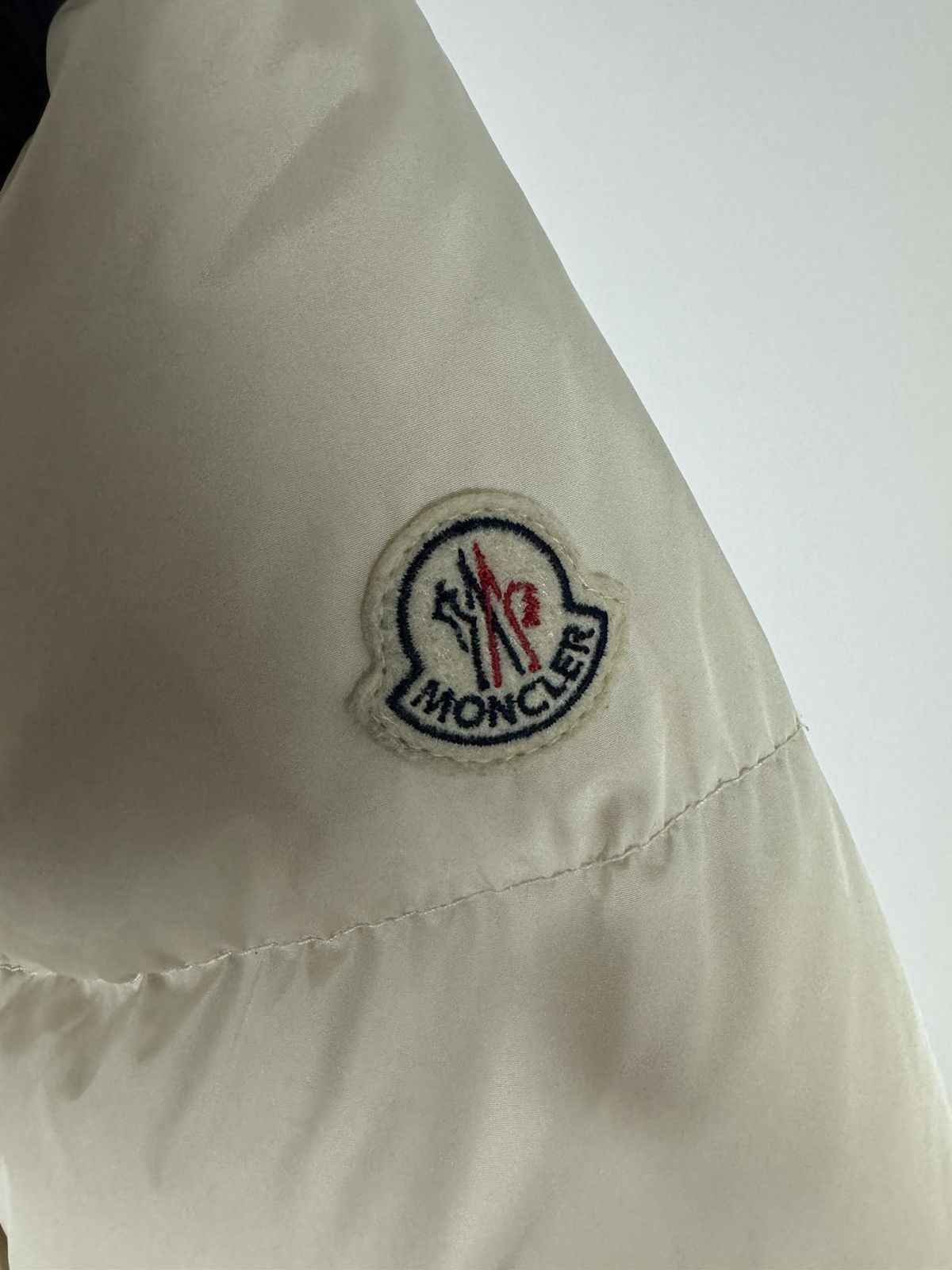 Moncler Moncler jacket Austin size 3 white Size US M / EU 48-50 / 2 - 4 Thumbnail