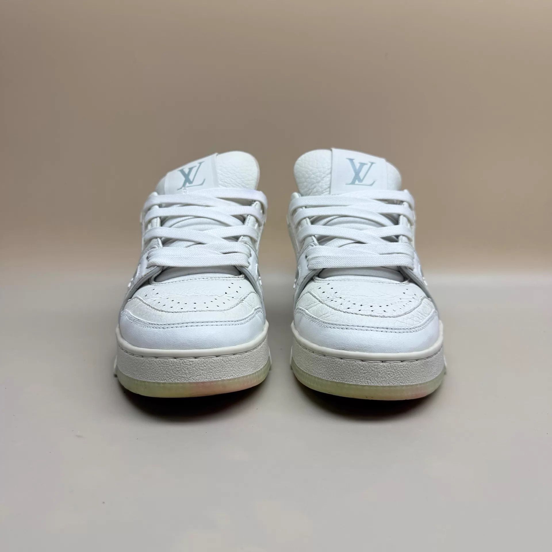Louis Vuitton Louis Vuitton White Lace-up Trainer Women's 36 95 new Size US 5.5 / IT 35.5 - 2 Thumbnail