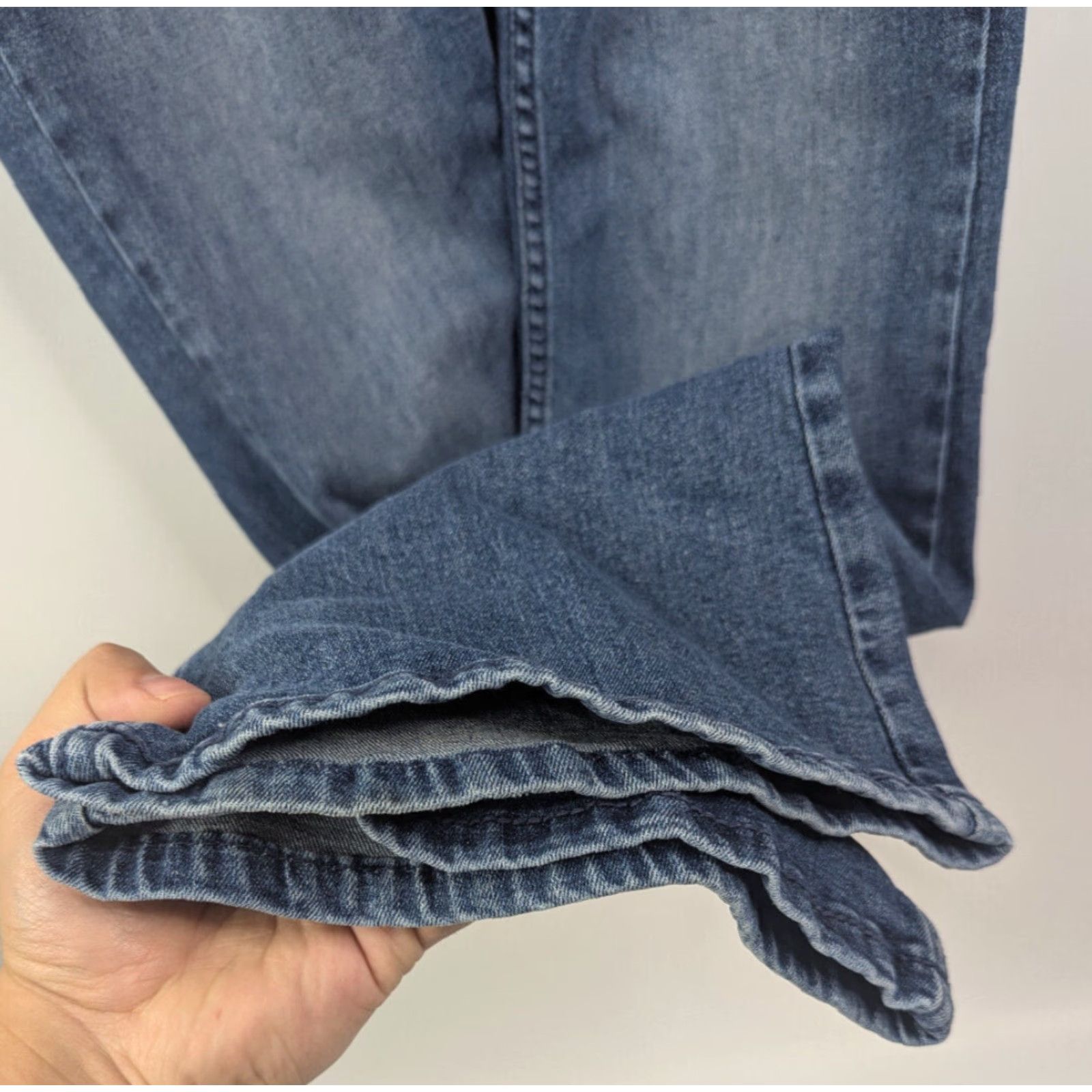 Vintage Shyanne Jeans Bootcut Denim 30 Women Blue Mid Basic 5-Pocket Stretch Comfort Logo Rhinestone Zipper Button Size 30" / US 8 / IT 44 - 5 Thumbnail