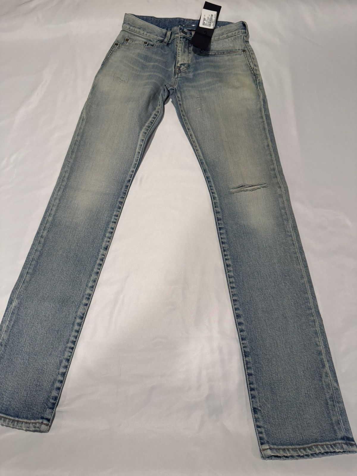 Saint Laurent Paris Saint Laurent men’s santa monica blue jeans. 27. $890 Size US 27 - 2 Thumbnail