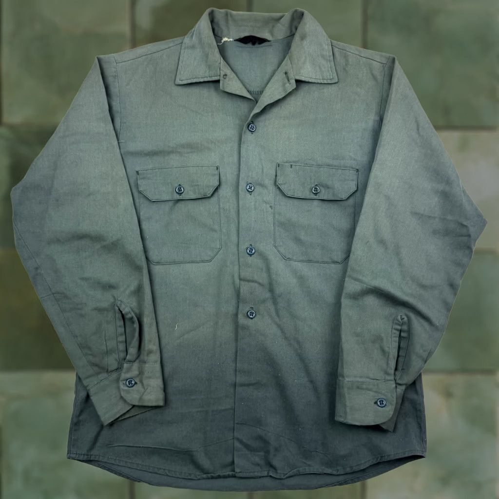 Vintage VINTAGE Shirt Adult Medium Green 70s USA Button-Up Long Sleeve Solid Unbranded Regular Mens Size US M / EU 48-50 / 2 - 1 Thumbnail