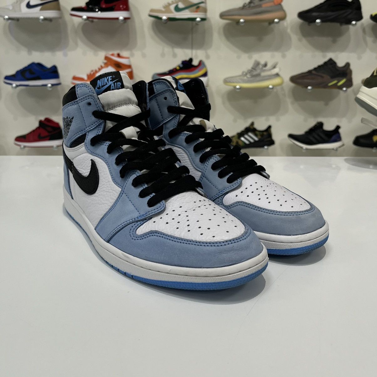 Nike Air Jordan 1 Retro High OG University Blue Size US 12 / EU 45 - 7 Thumbnail