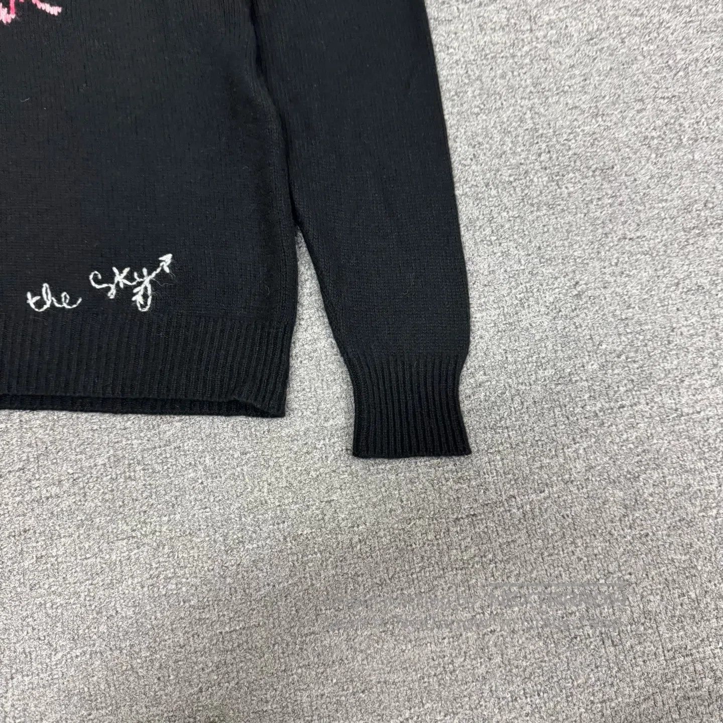 Dior Dior Black and pink embroidered dove motifs; cashmere swea Size US L / EU 52-54 / 3 - 5 Thumbnail