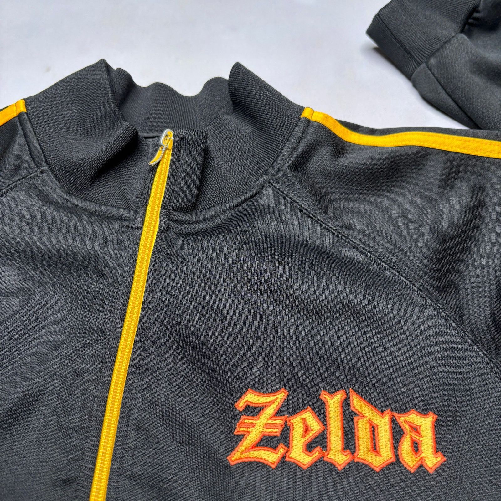 Nintendo Vintage 2004 Nintendo Zelda Olde School Link Jacket Large Size US L / EU 52-54 / 3 - 8 Thumbnail