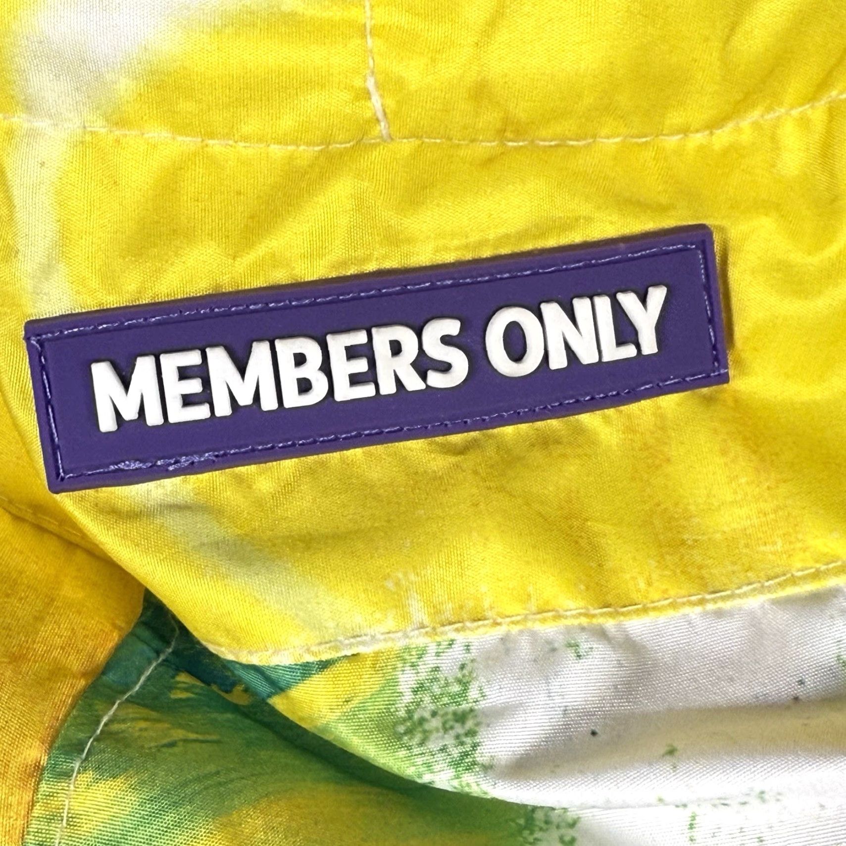 Members Only VINTAGE Jean Michel Basquiat Members Only Windbreaker Hooded Jacket Men’s Size Medium Size US 31 - 4 Thumbnail