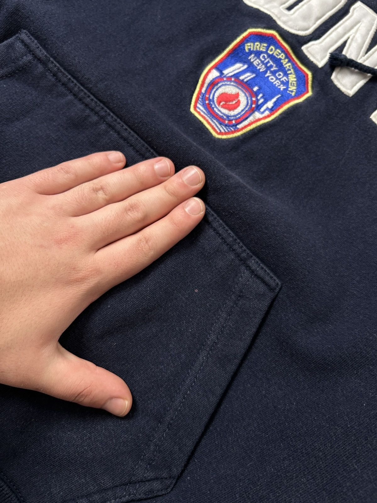Vintage Vintage FDNY 2008 big logo hoodies baggy mens Size US L / EU 52-54 / 3 - 4 Thumbnail
