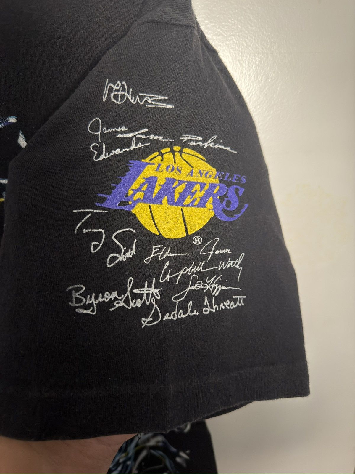 Vintage Vintage 1992 Los Angeles Lakers shattered backboard Large Size US L / EU 52-54 / 3 - 3 Thumbnail