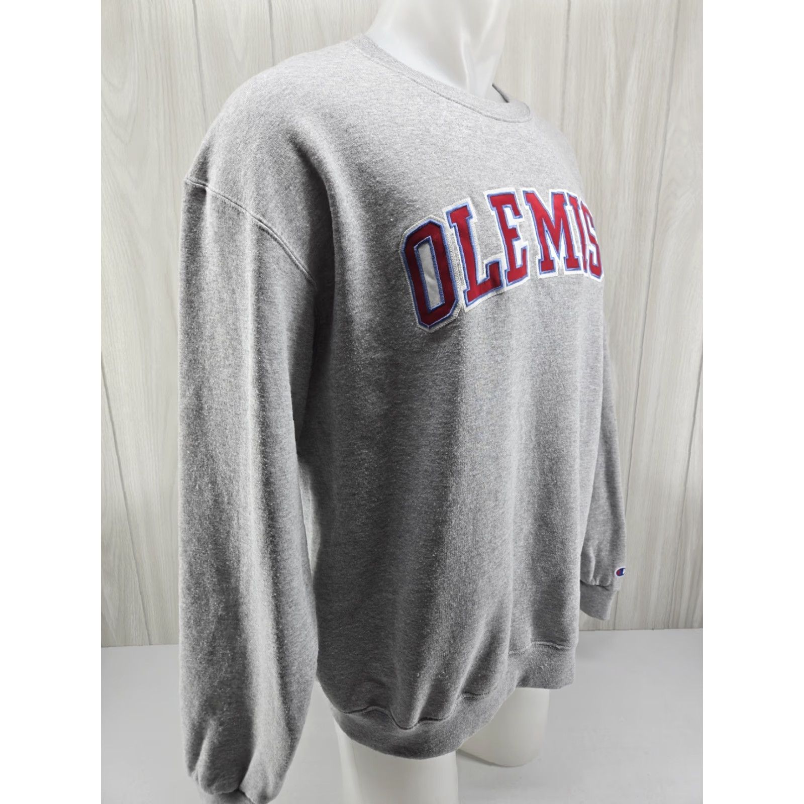 Champion VINTAGE Champion Crewneck Sweatshirt XL Gray Men Size US XL / EU 56 / 4 - 7 Thumbnail