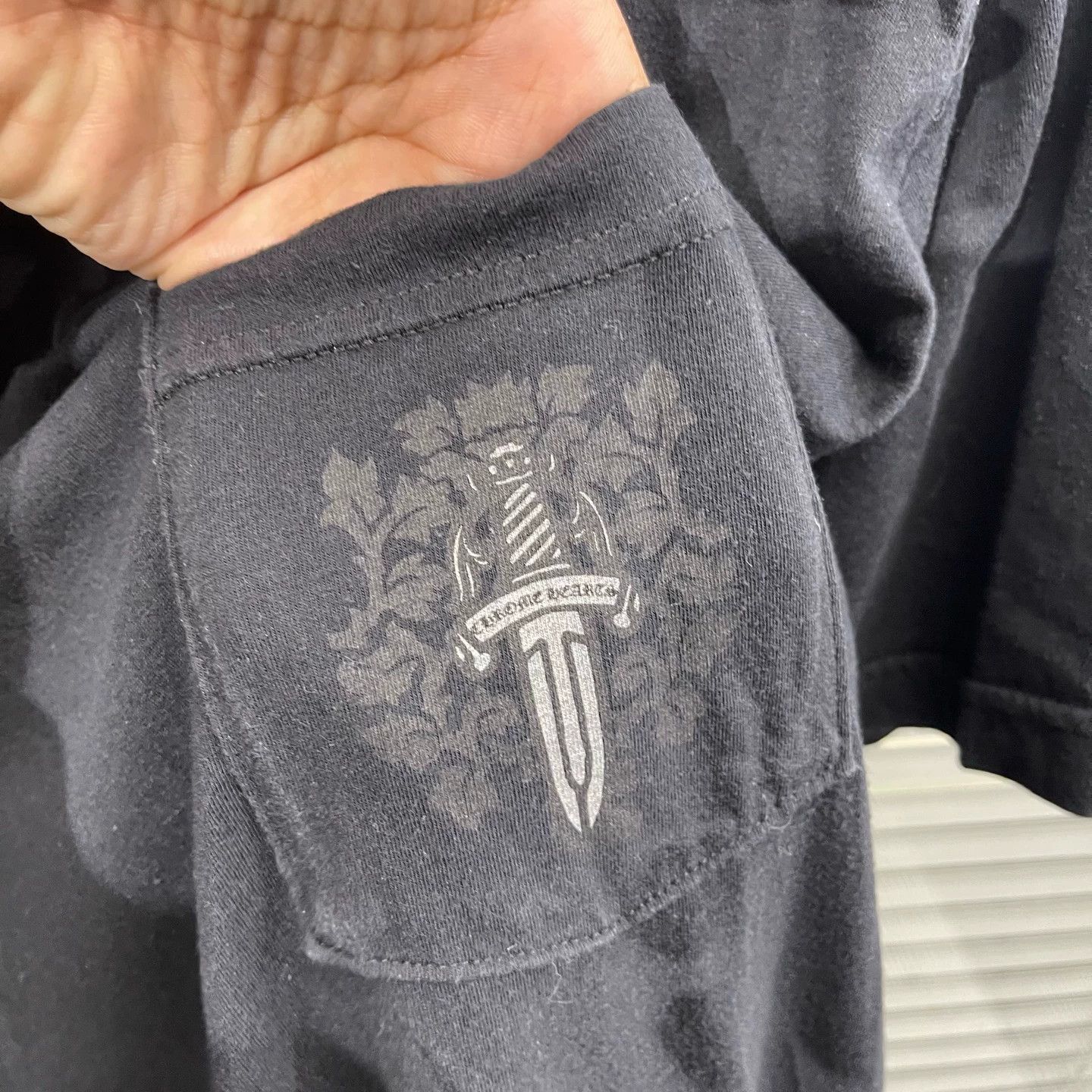 Chrome Hearts Chrome Hearts Black Foil Sword Vine Scroll Short Tee L Size L / US 10 / IT 46 - 4 Thumbnail