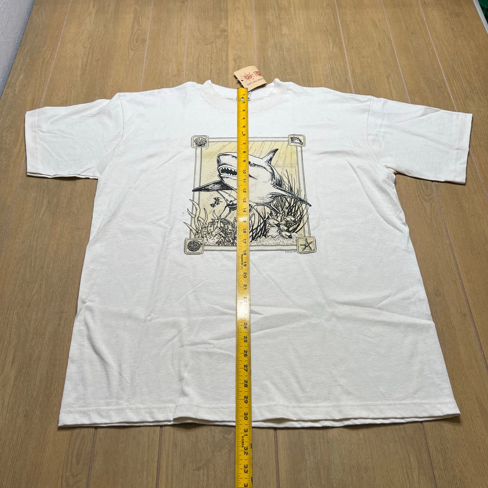 Vintage Vintage 90s Print Shark Del Sol 1996 T Shirt Jaws Men Sz XL Size US XL / EU 56 / 4 - 6 Thumbnail