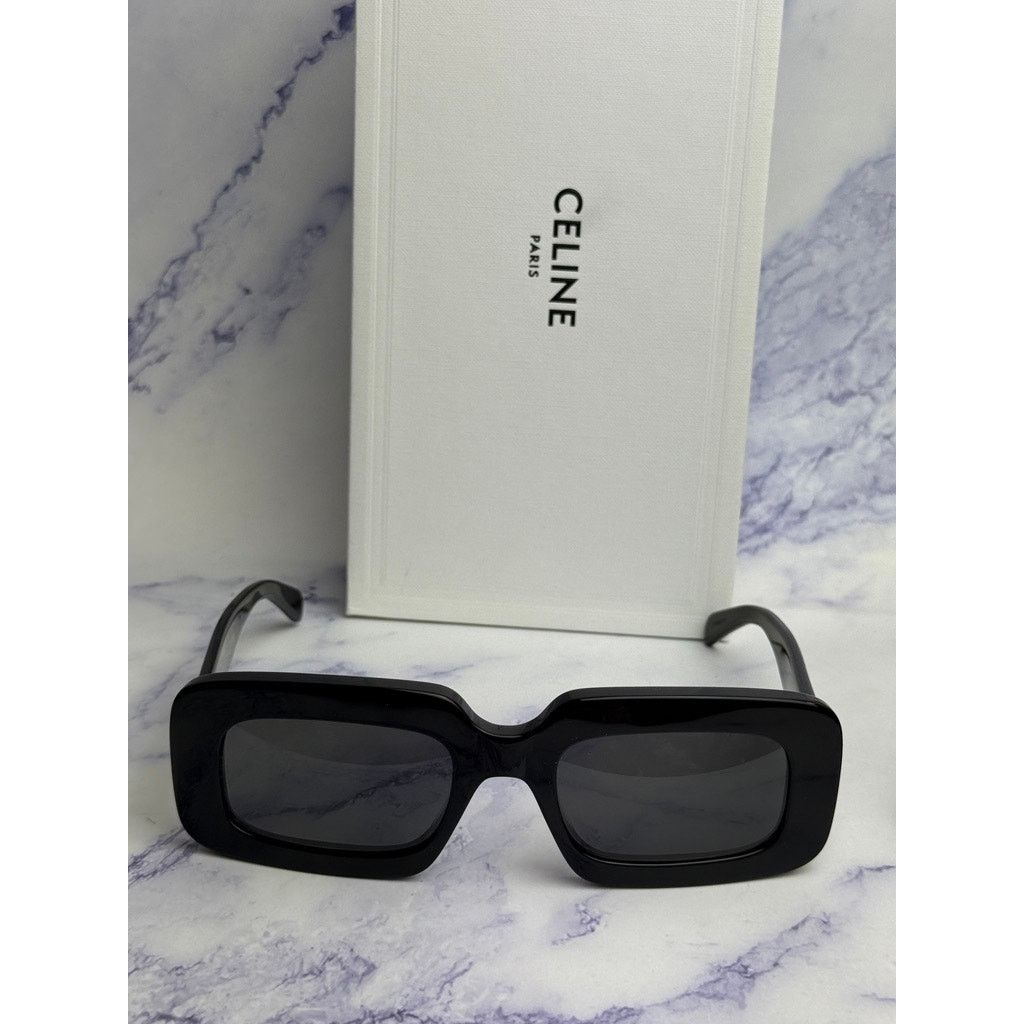 Celine NEW Celine CL40313U Triomphe Sunglasses in Black Size ONE SIZE - 3 Thumbnail