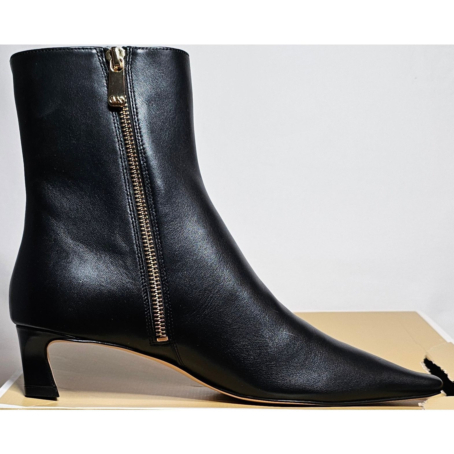 Michael Kors Michael Kors Cosmo Leather Kitten Boot Size US 8 / IT 38 - 2 Thumbnail