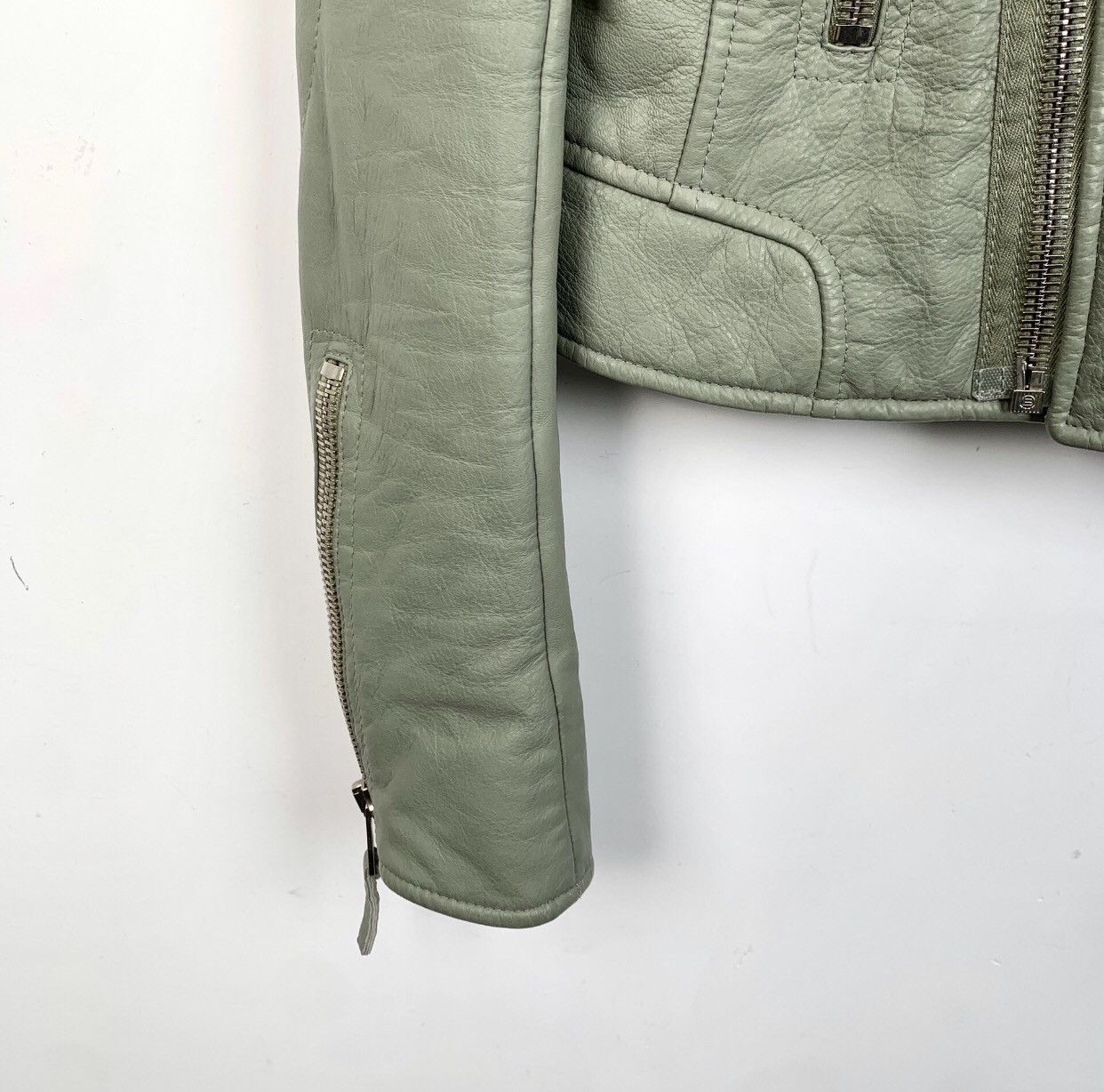 Balenciaga Balenciaga light green leather, lapel jacket, zipper jacket Size US M / EU 48-50 / 2 - 4 Thumbnail