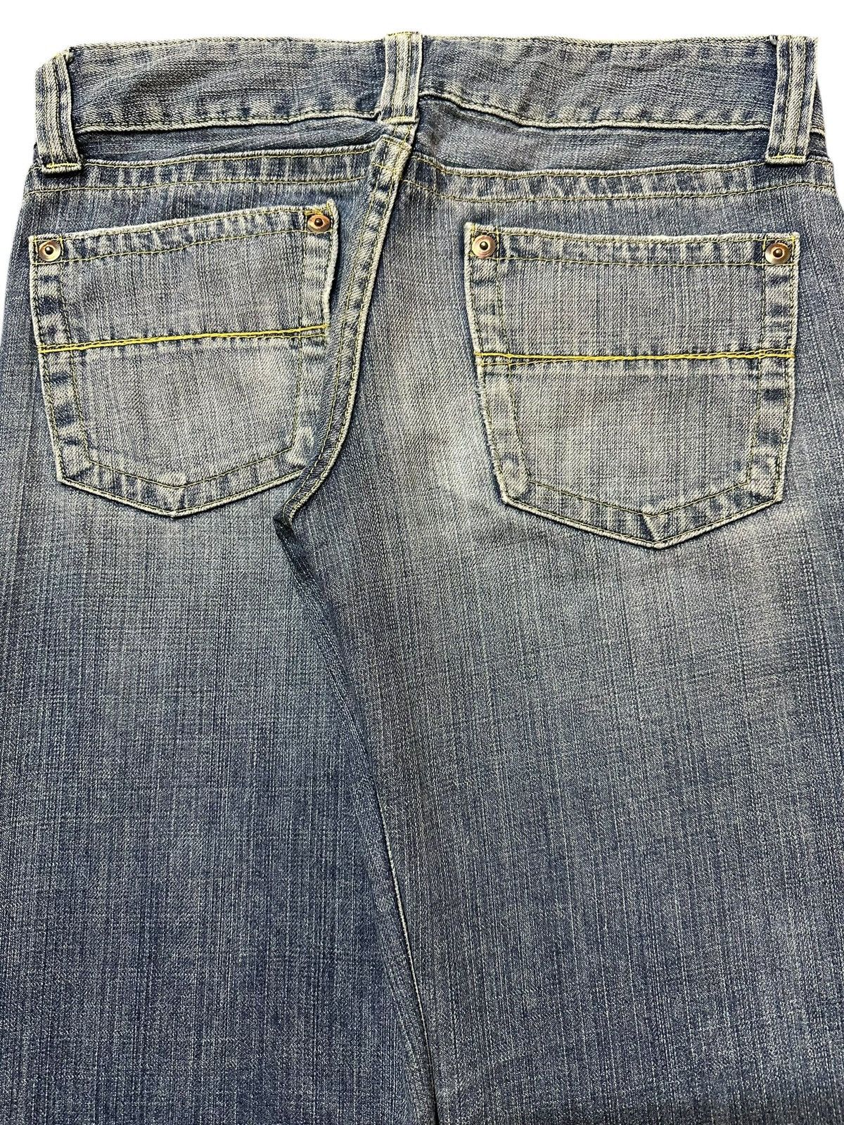 Uniqlo Vintage Japanese Uniqlo Blue Stone Wash Bootcut Wide Leg Size US 31 - 6 Thumbnail