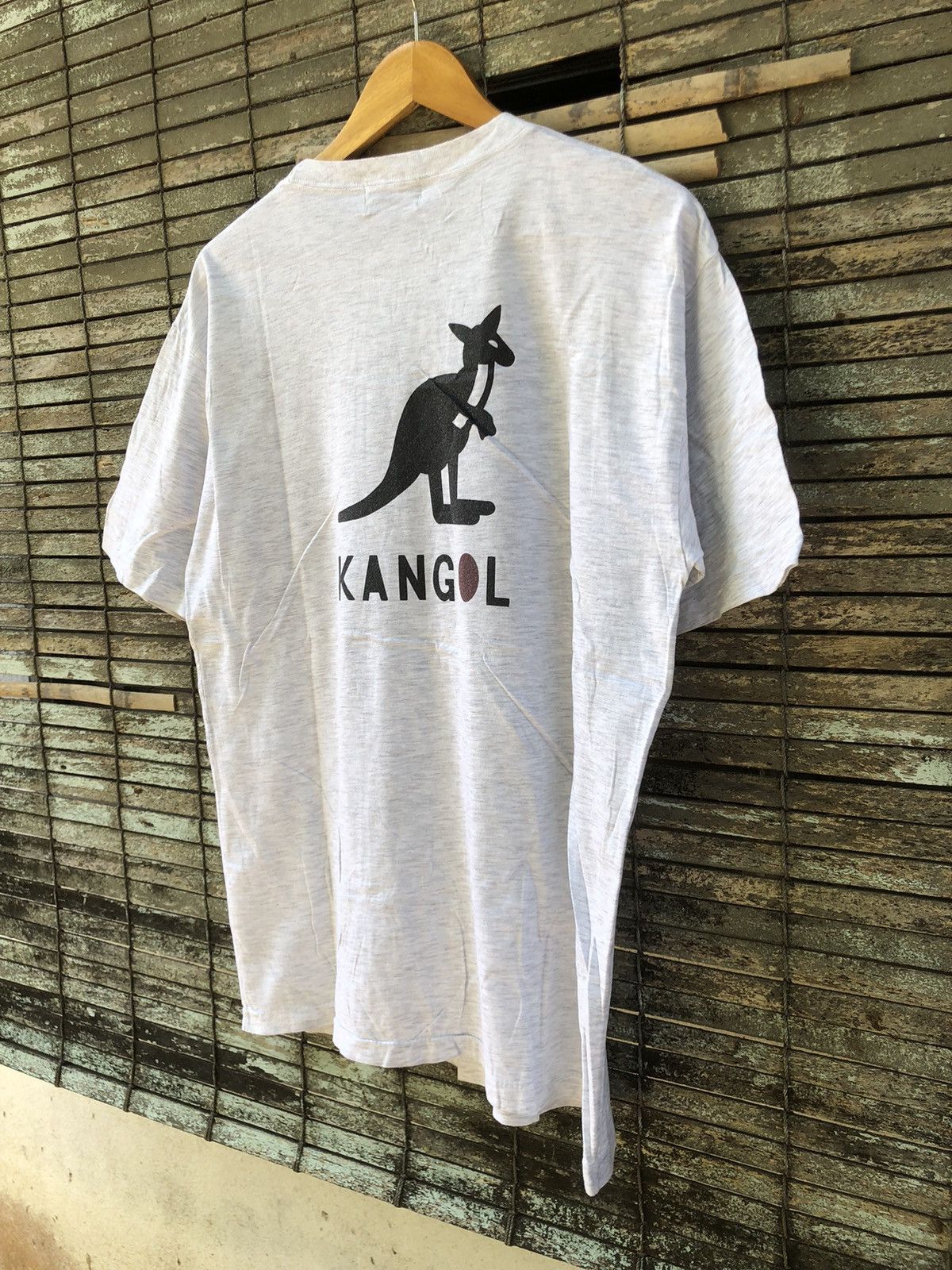 Kangol 🔥Vintage 90s🔥 Casual Kangol Centre Logo Tshirts Size US M / EU 48-50 / 2 - 13 Thumbnail