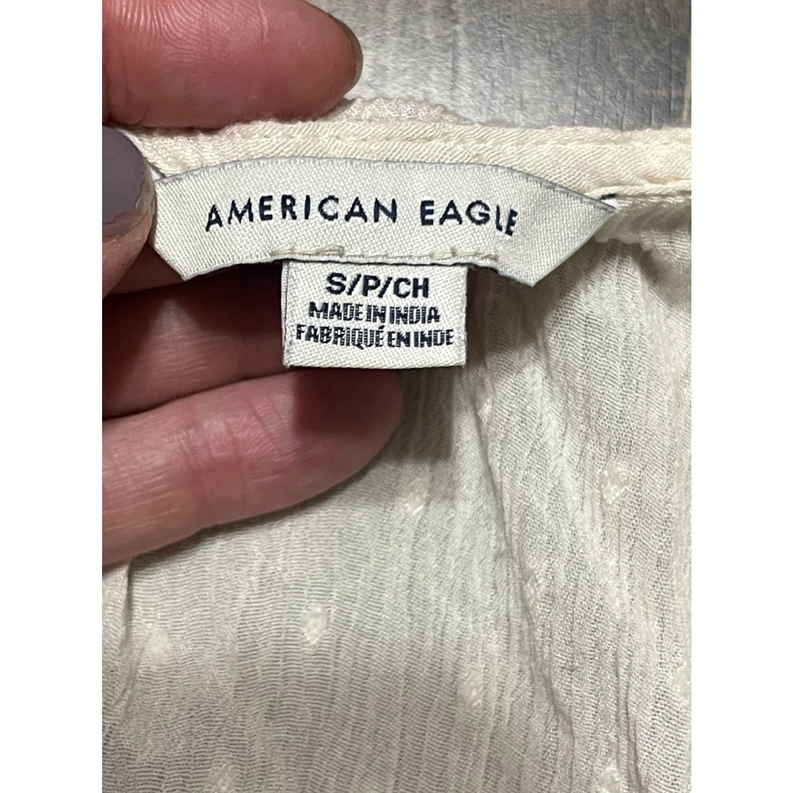 American Eagle Outfitters American Eagle Shirt Women's Small Beige Blue V-neck 3/4 Sleeve Tie Sleeve Size S / US 4 / IT 40 - 7 Thumbnail