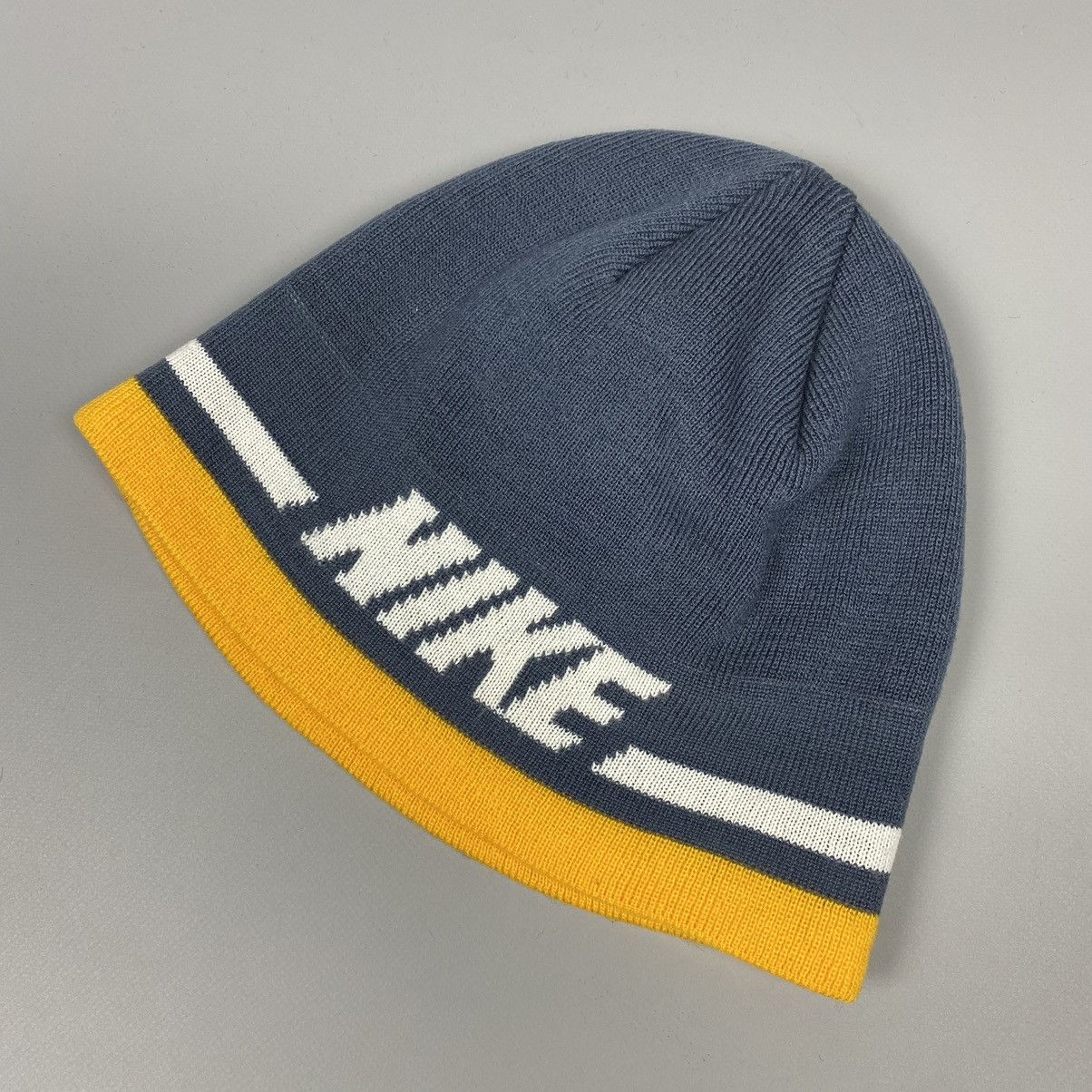 Nike Nike Vintage Beanie Hat Size ONE SIZE - 1 Thumbnail