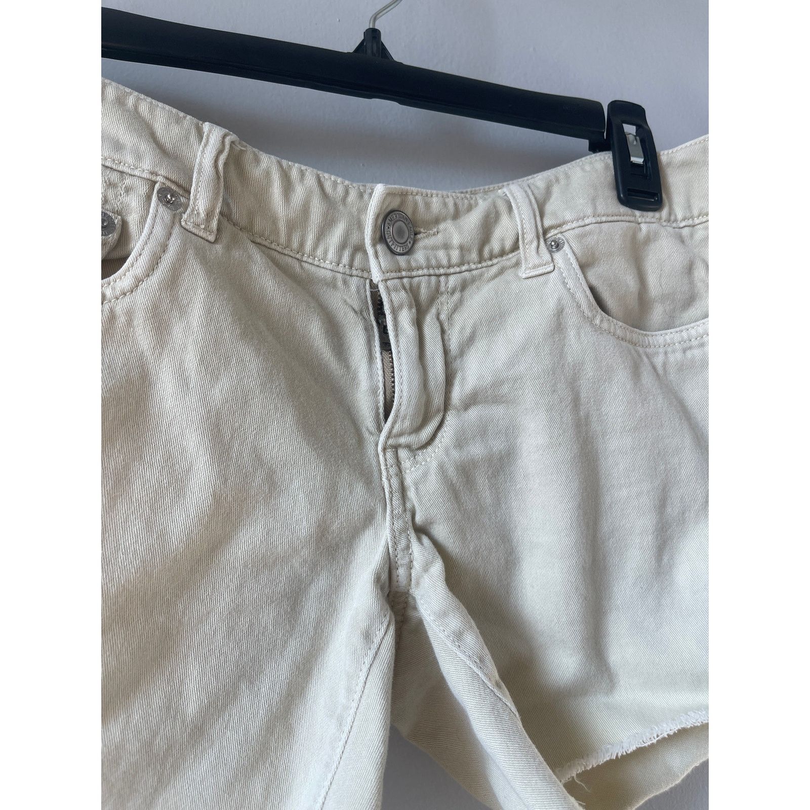 American Eagle Outfitters American Eagle Pale Yellow Girlfriend Denim Shorts Size 30" / US 8 / IT 44 - 2 Thumbnail