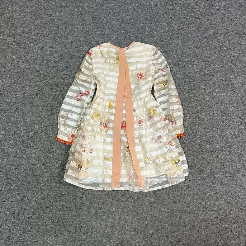 Fendi Fendi Show model lace-up floral print dress, mulberry silk Size XXS / US 00 / IT 34 - 4 Thumbnail