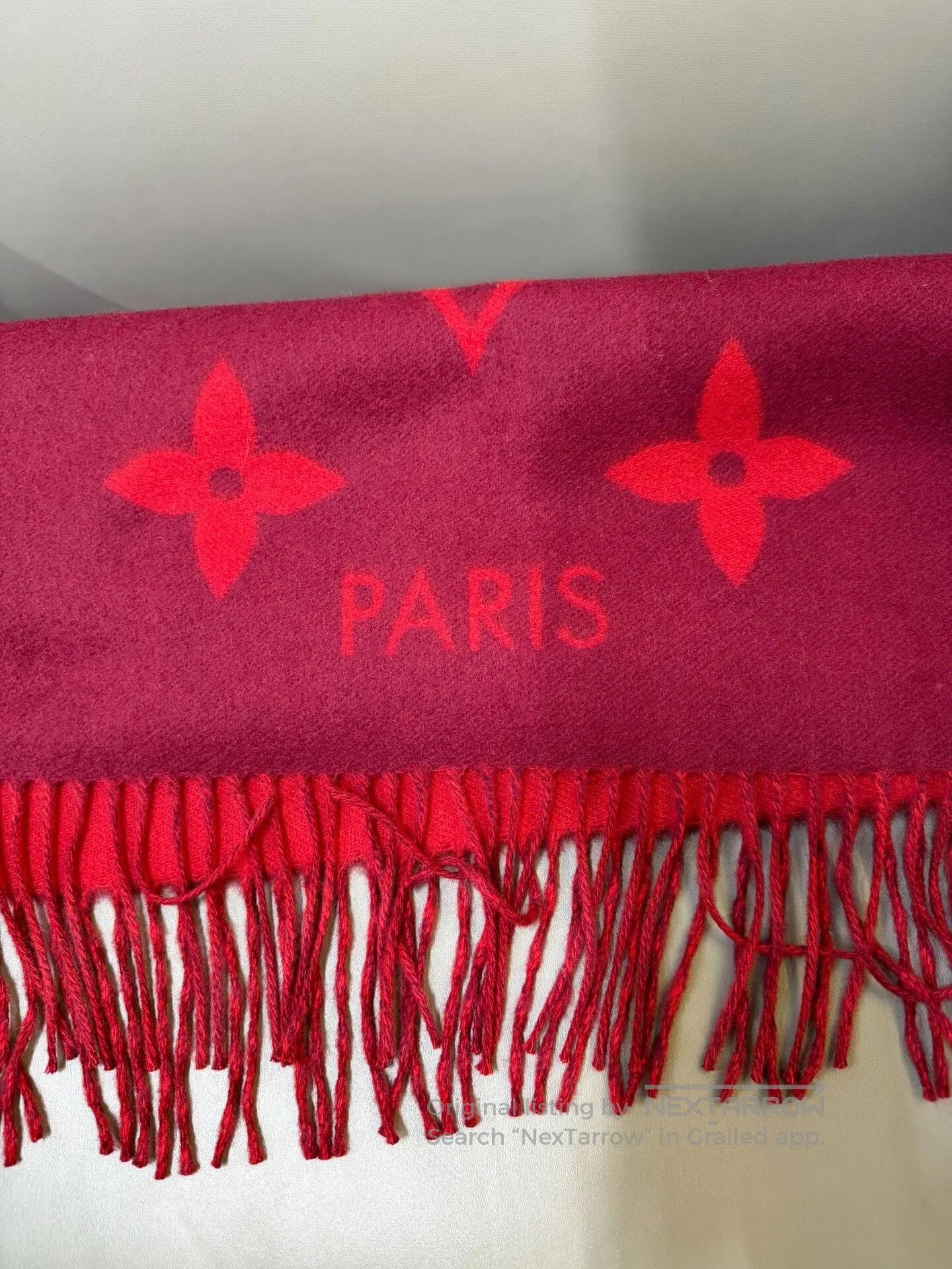 Louis Vuitton Louis Vuitton Red Monogram Cashmere Scarf. Size ONE SIZE - 2 Thumbnail
