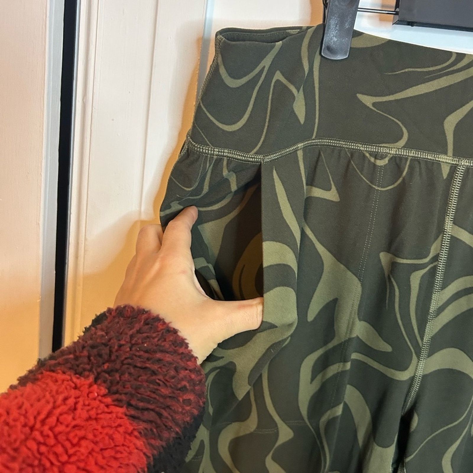 Other NWT Universal Standard Cooper Jogger Matcha Latte Swirl Size 40" / US 18 - 6 Thumbnail