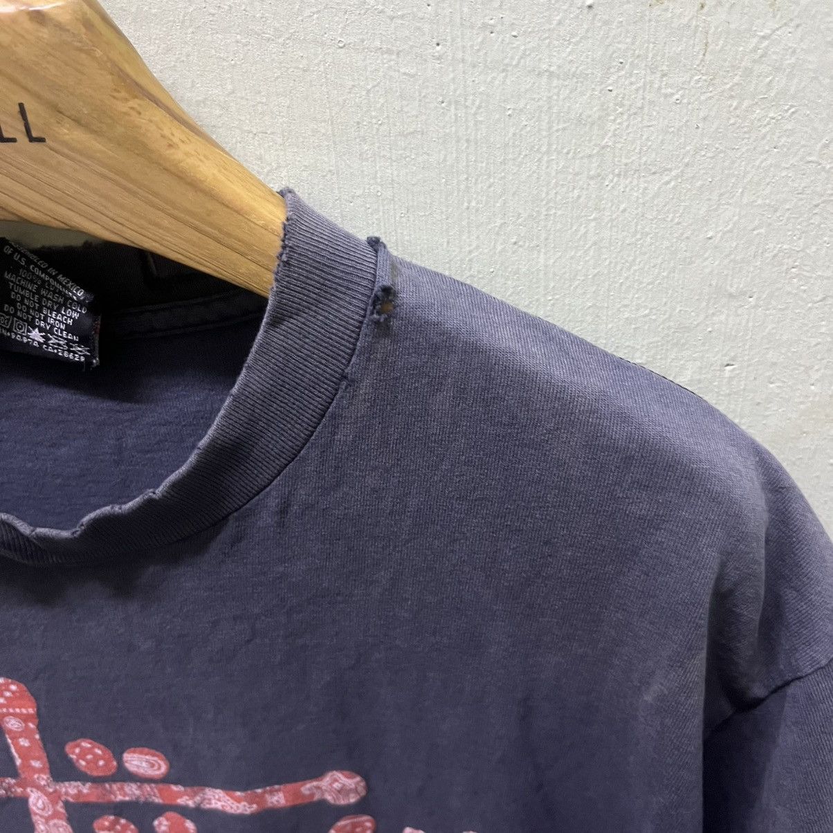Stussy Distressed Vintage Stussy Bandana Logo Tees Size US L / EU 52-54 / 3 - 6 Thumbnail