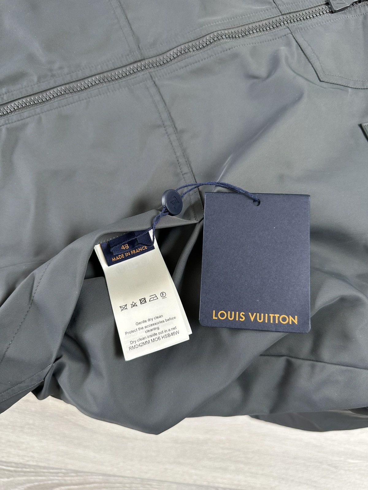 Louis Vuitton Louis Vuitton Monogram Reversible Windbreaker Brand New 48 Size US M / EU 48-50 / 2 - 5 Thumbnail