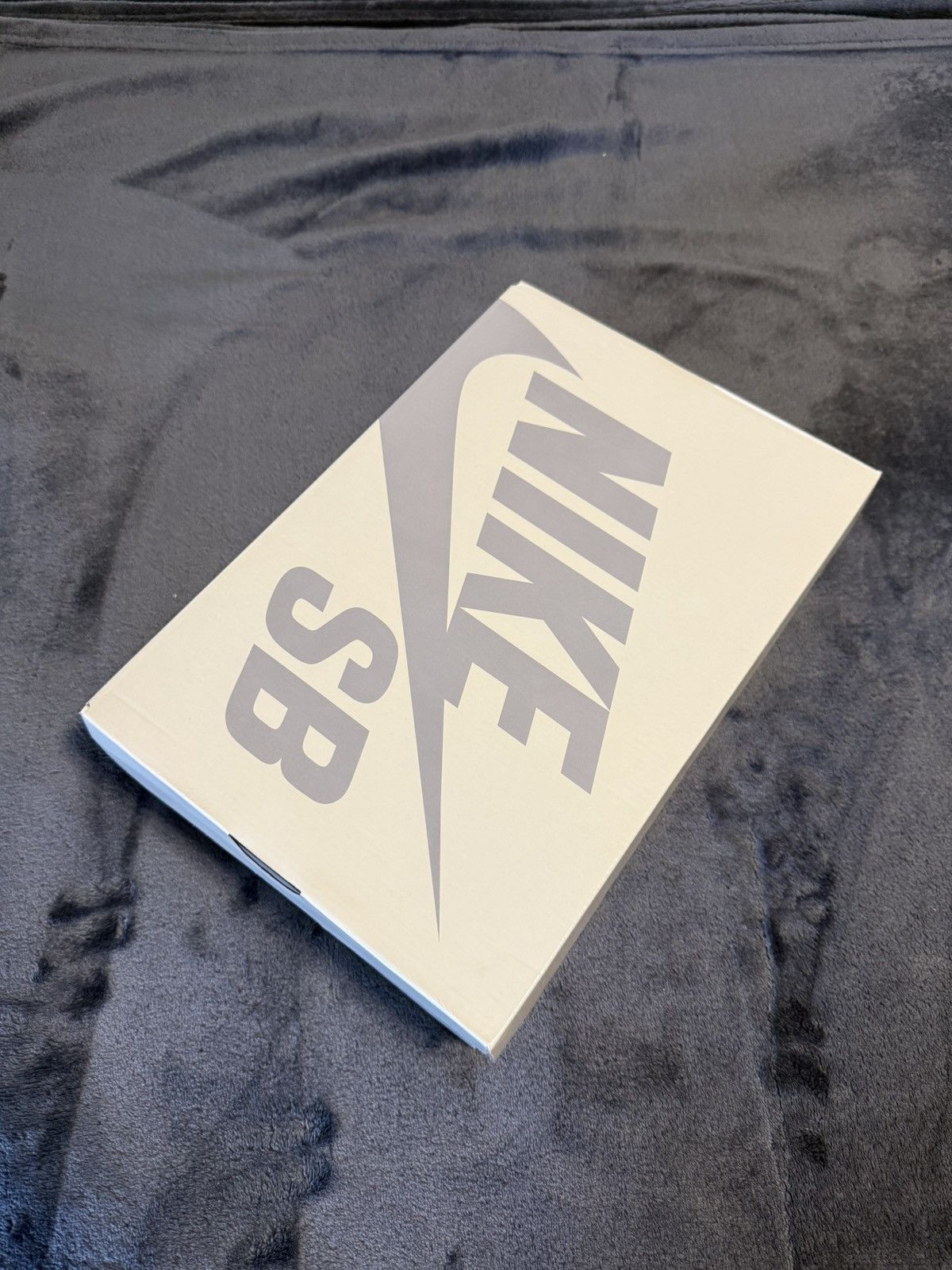Nike × Supreme 2026 Supreme Nike SB Air Max 2 CB ‘94 Low White IM4283 100 Size US 9 / EU 42 - 9 Thumbnail